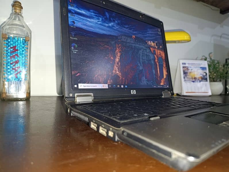 HP Compaq 6530b Core 2 duo , 4 gb Ram 2