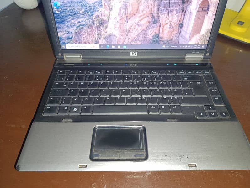 HP Compaq 6530b Core 2 duo , 4 gb Ram 3