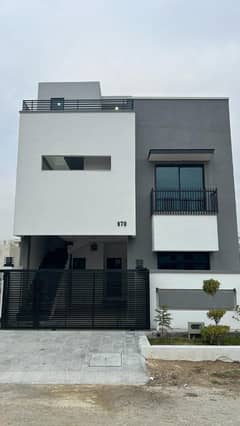 Ready-to-Move 5 Marla Corner House for Sale in Mumtaz City Islamabad | Main Double Road | Ravi Block | Near New International Airport & Srinagar Highway|