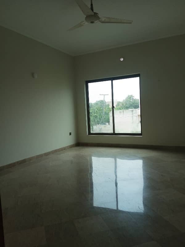 1 Kanal Full hous for rent wapda Town ph1 block E1 8