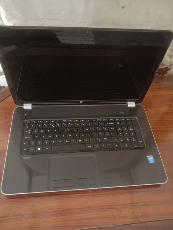 HP Pavilion 17 Notebook 2