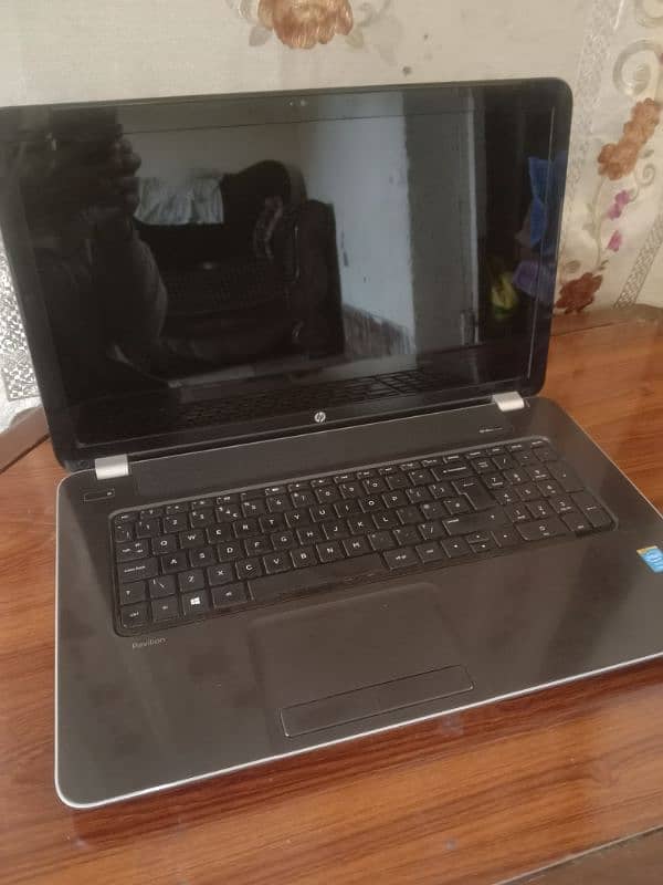 HP Pavilion 17 Notebook 4