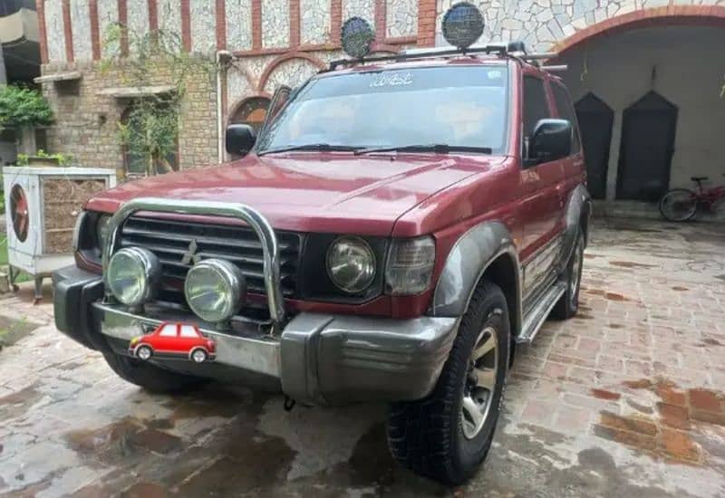 Mitsubishi Pajero 1992 5