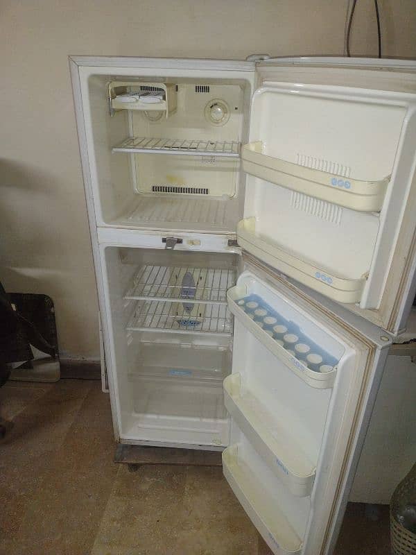 refrigerator 3