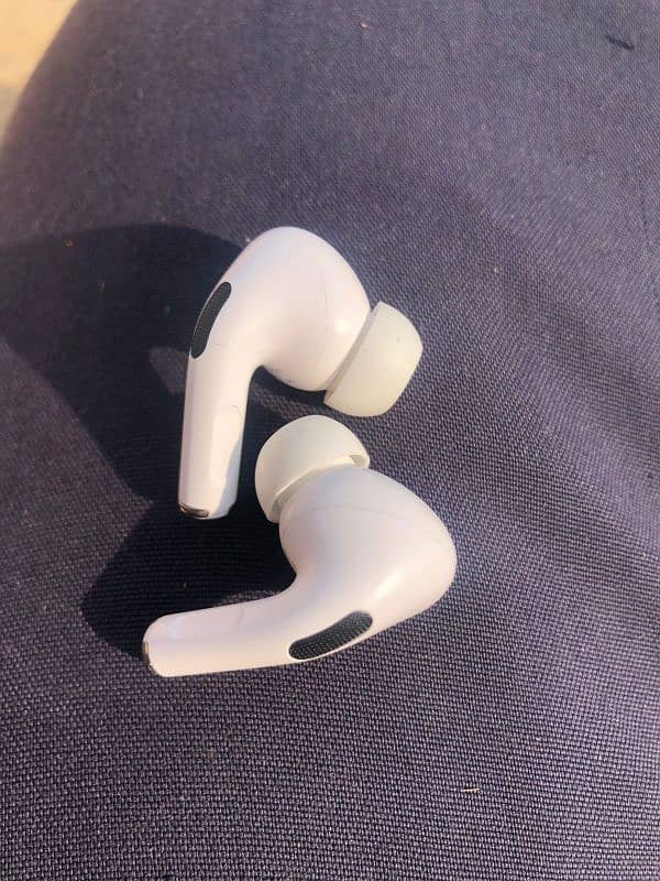 AirPods Pro 6