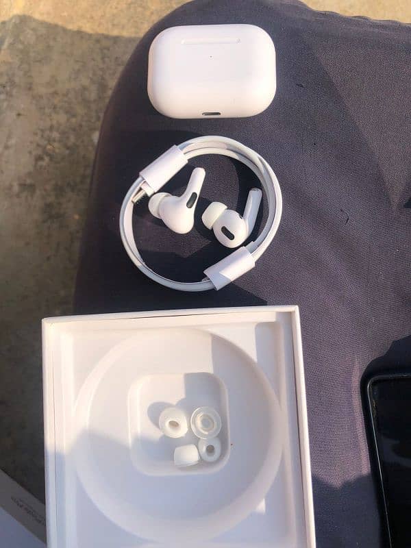 AirPods Pro 9