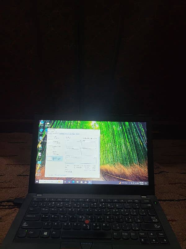 Lenovo i7 7th x270 slim laptop 8/256 with dual battery!!! 11