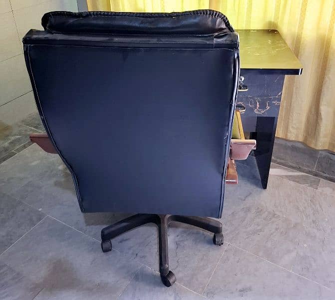 Brand New Office Table and Chair 03196139642 2