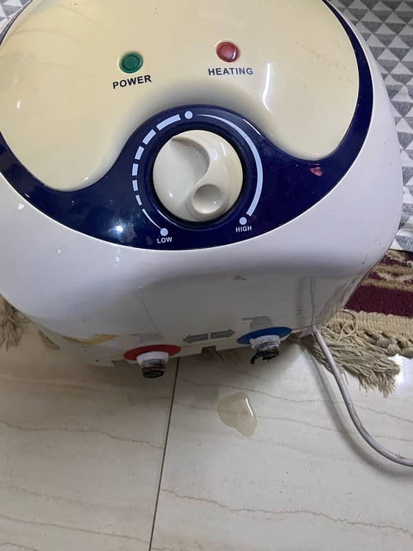 Nasgas Electric Geyser 10L , good condition 1