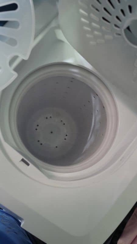 Dawlance Washing Machine Size 10 KG Urgent Sale 2