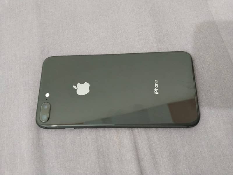 iPhone 8 Plus 0