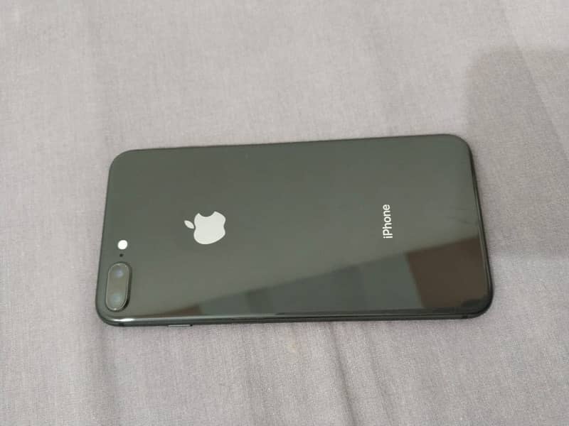 iPhone 8 Plus 8