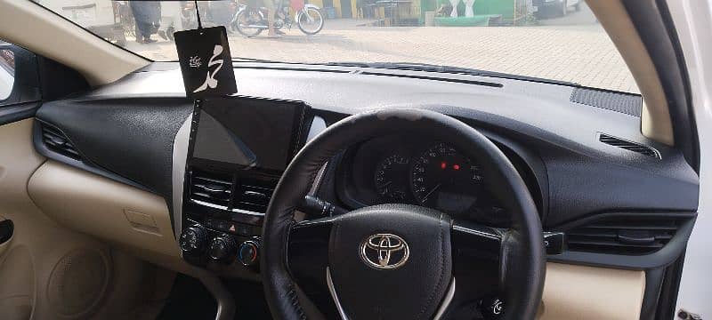 Toyota Yaris 2020 1