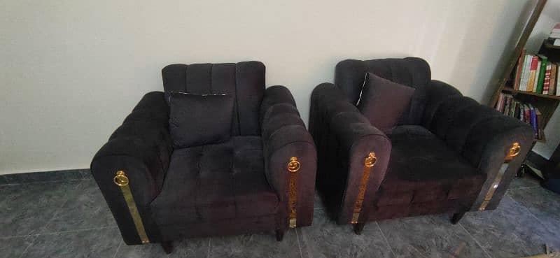 5 Seater Grey Sofa Set in new condition for Sale 4