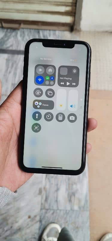 I phone xr 128gb non pta fct face I'd OK ture ton OK betery new instal 4