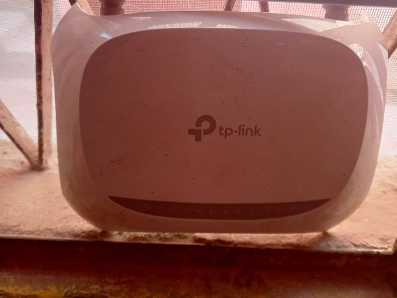 TP Link WiFi router ok condition working good wifi cable 100 meters 0