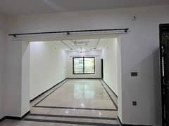 Upper portion available for Rent G-14/4 Contact: 03477163075