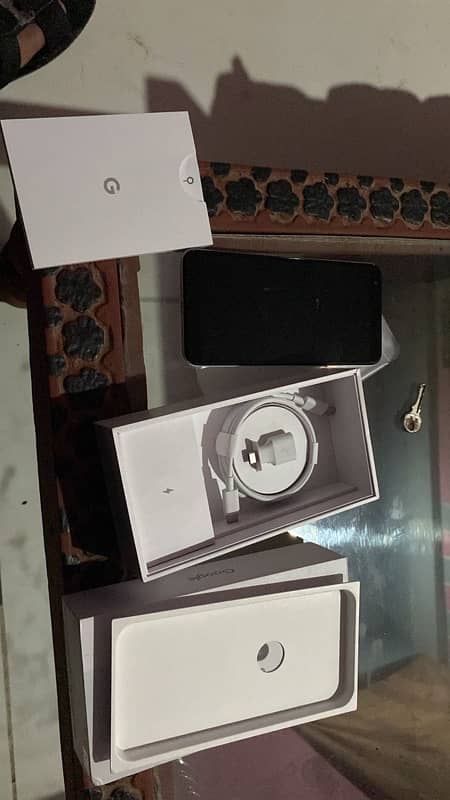 Pixel 3a XL non pta with box charger 1