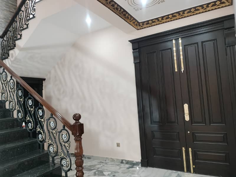 Most Beautiful Luxury 50 X 90 House For Sale In G-13 Islamabad 9