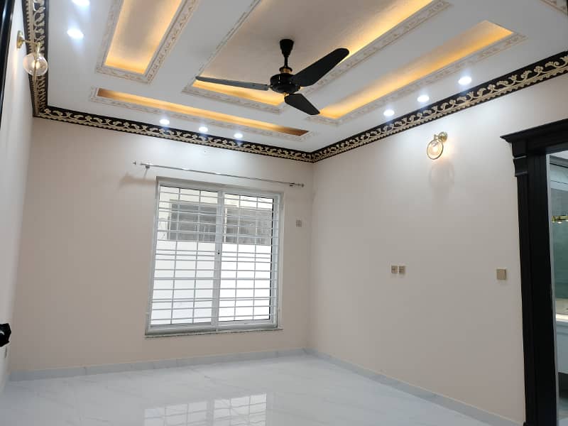 Most Beautiful Luxury 50 X 90 House For Sale In G-13 Islamabad 16