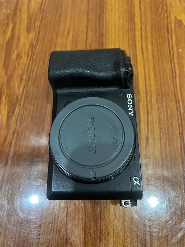 SONY A6400 | Body Only with extra batteries & Dual Charger 7