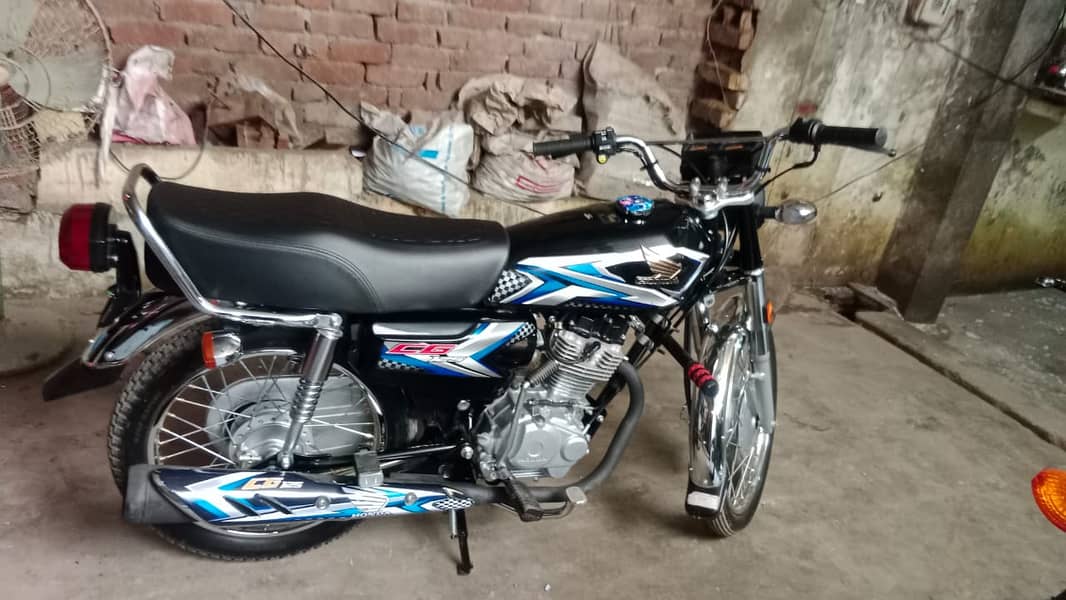 Honda CG 125 Model 2024  - Almost brand new 0