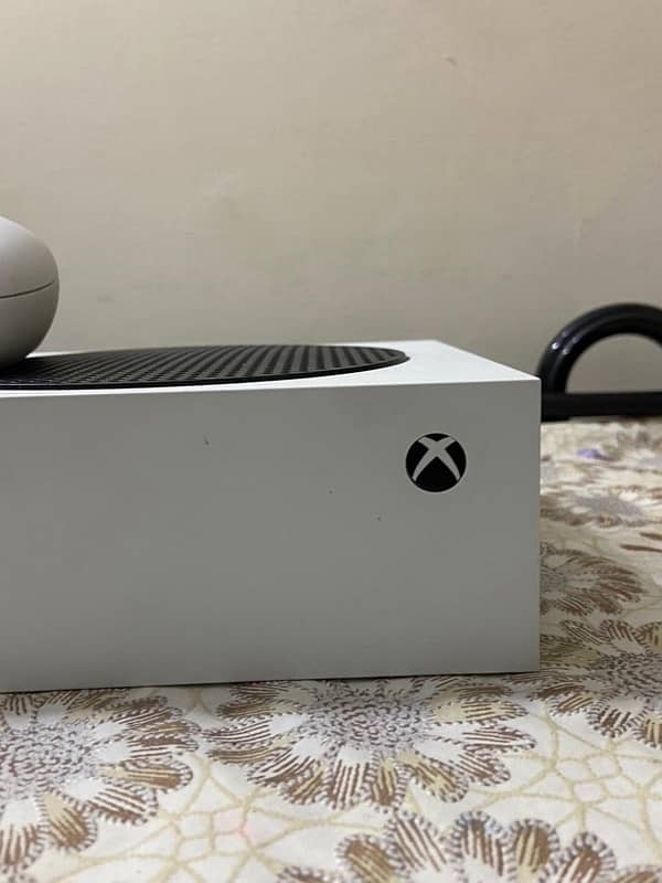 Xbox series s 1tb white color 4