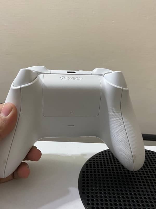 Xbox series s 1tb white color 5