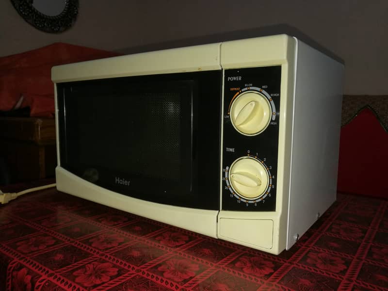 Haier Microwave Oven 1