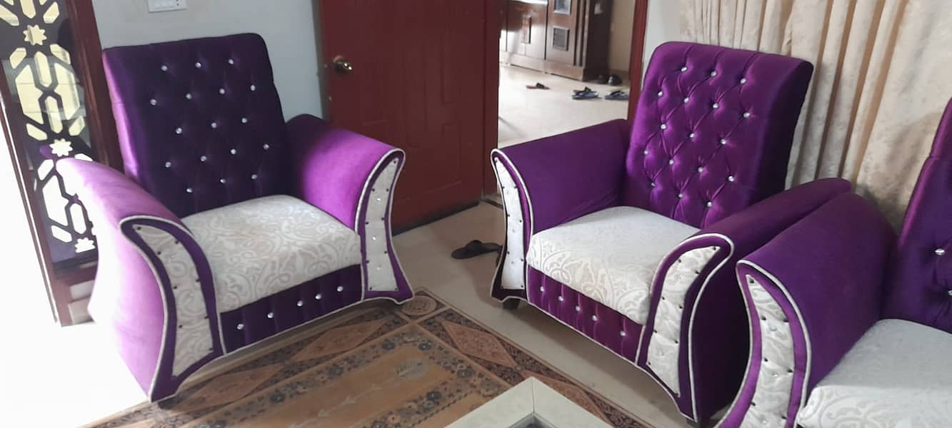 9 Seater Sofa Set (Almost New Condition) 13