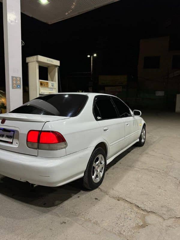 Honda Civic EXi 1997 3