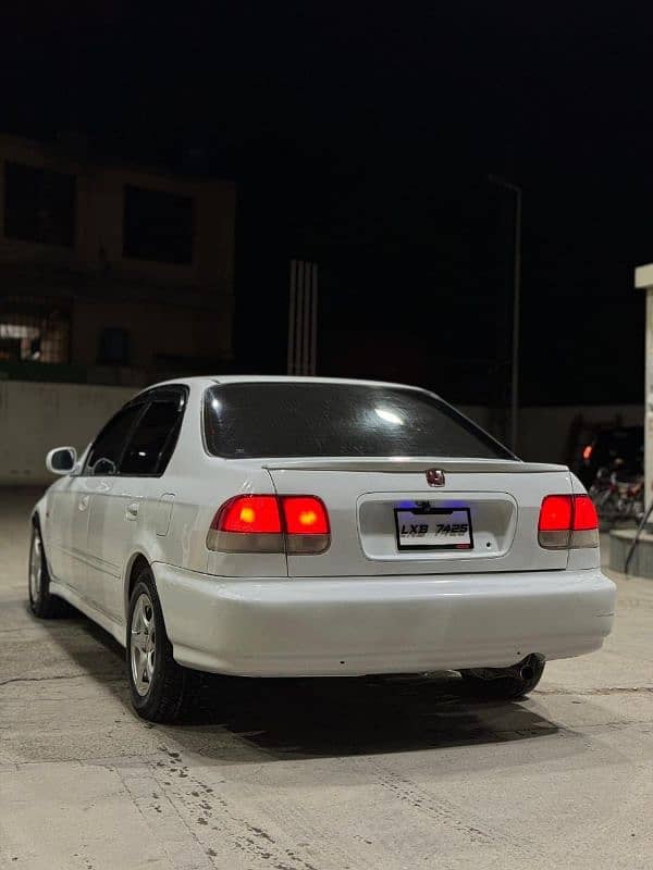 Honda Civic EXi 1997 4