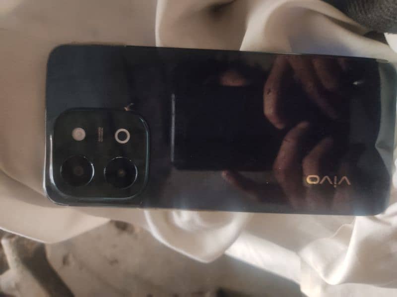 Vivo y 28 in new condition for sale ram 8/8  128 3