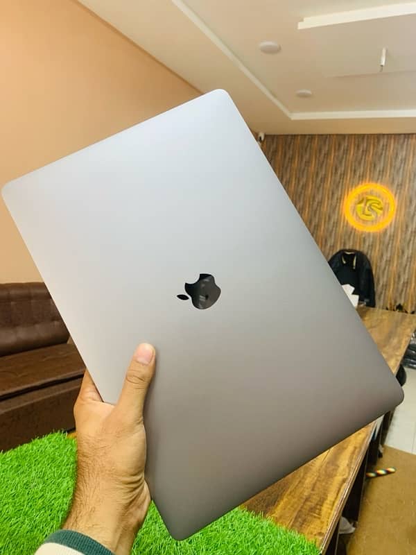 APPLE Macbook pro 2019 15” i9 32/512 1