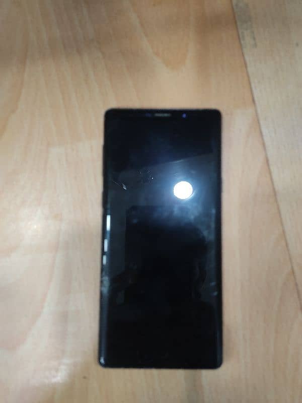 Samsung 9s for sale panel is damage 0