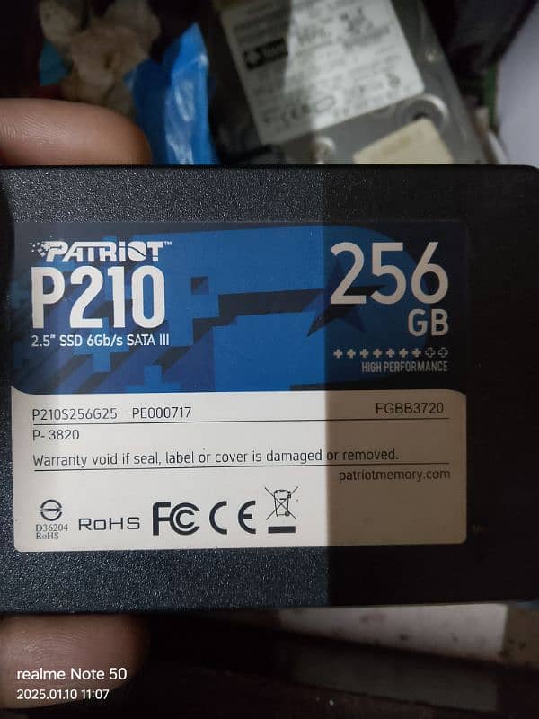 patriot SSD 256 1