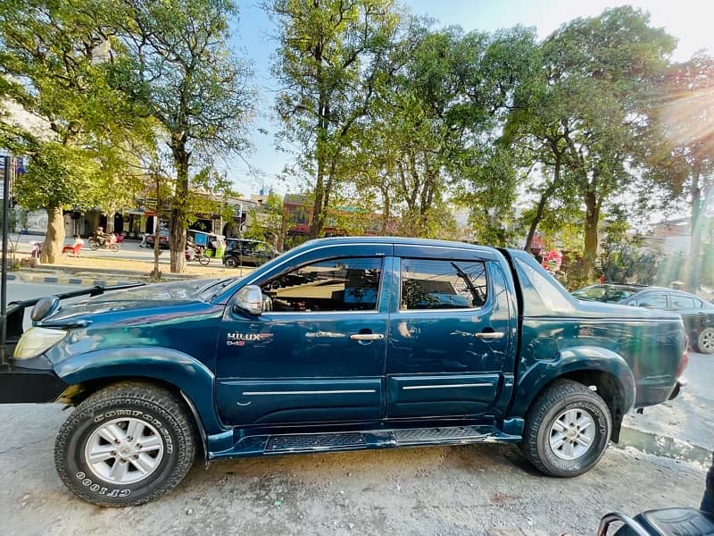 Toyota Hilux 2012 3