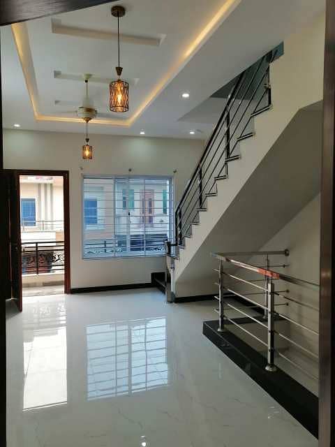 Size 25x40 Brand New Double Store Luxury House For Sale IN G-13 Income Rent 1.10 k 11