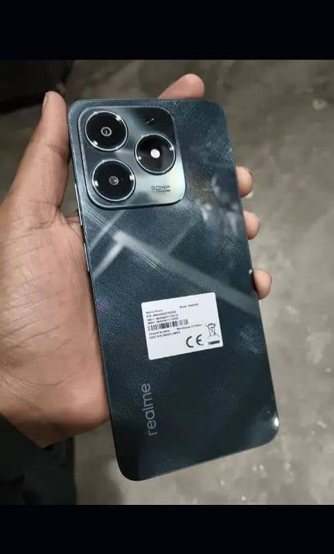 realme C61 0