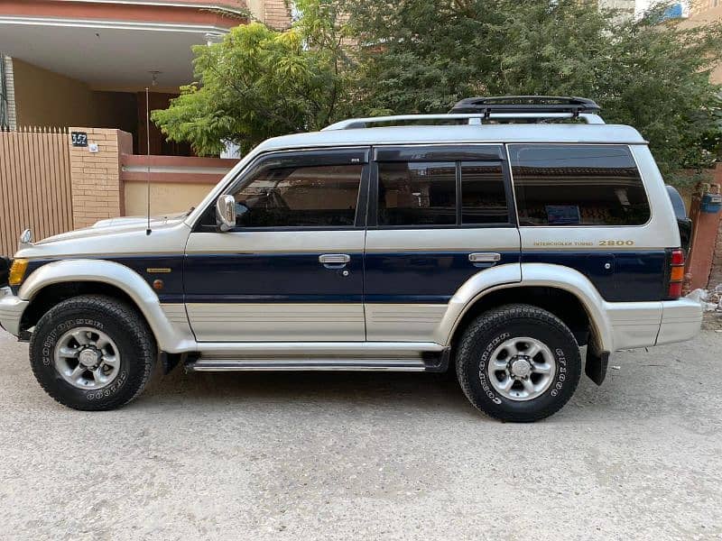 Mitsubishi Pajero 1993 3