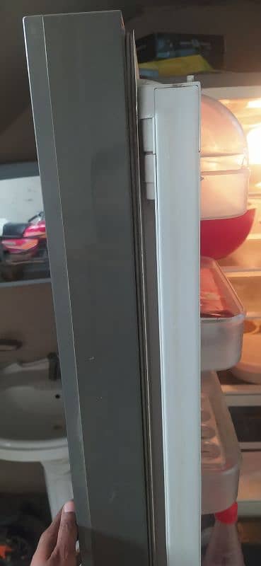 kenwood refrigerator Model (KRF-468D4) 2