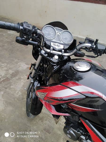 Honda CBR150 7