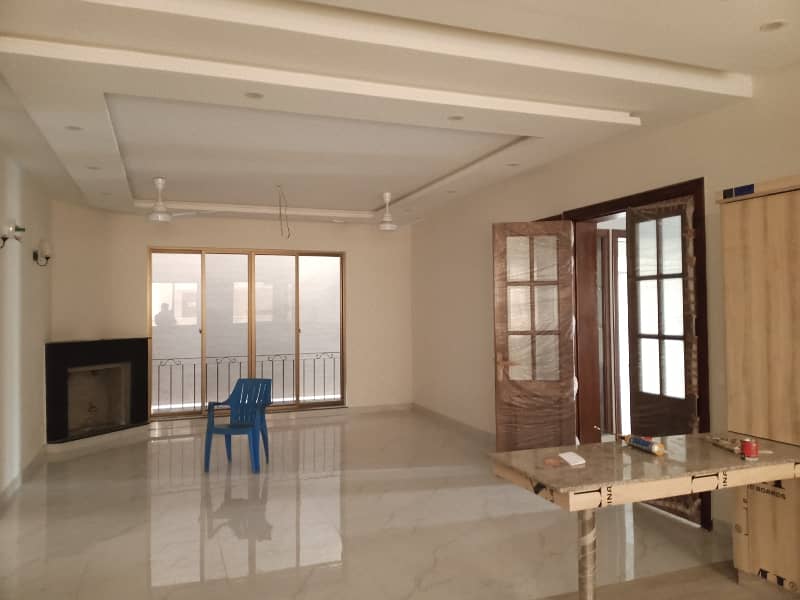 brand new 1st entry house 1 kanal available for rent Family and Office in PCSIR 2 UCP backside 1