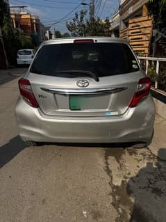 Toyota Vitz 2014