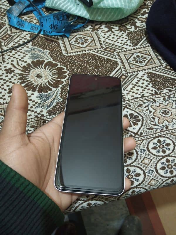 Tecno Spark Go 1 4+4gb 64gb 3