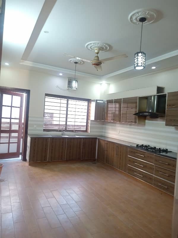 7 Marla Ground Portion For Rent In G-13 5