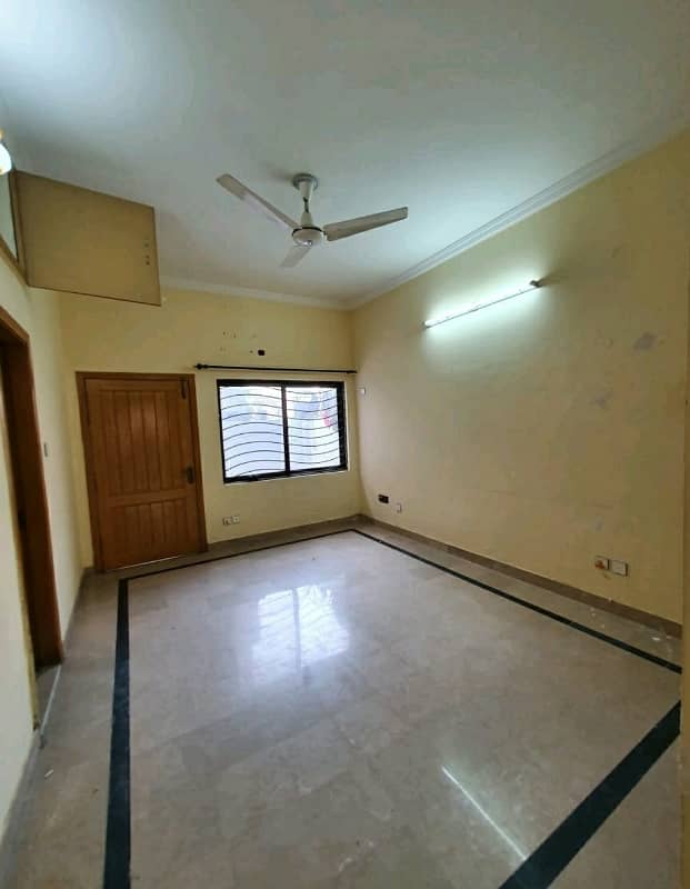 10 Marla Ground Portion for Rent in G-13 3