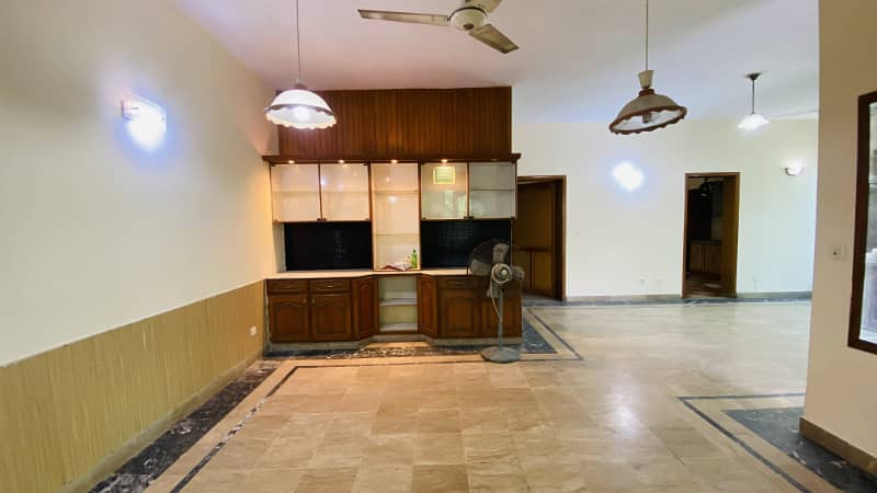 11 Marla Corner House For Sale In DHA Phase 1 7