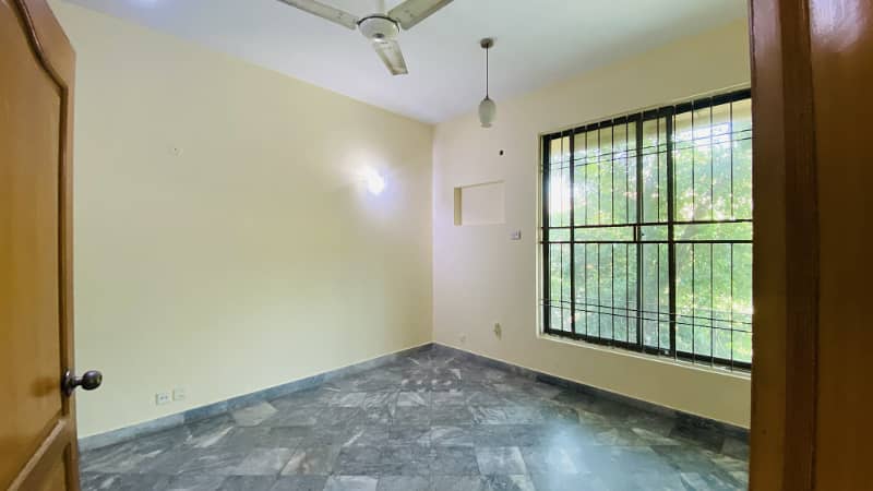 11 Marla Corner House For Sale In DHA Phase 1 15