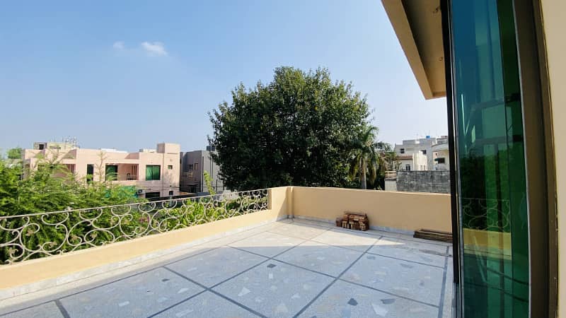 11 Marla Corner House For Sale In DHA Phase 1 18